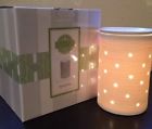 19333 Scentsy Full Sized Porcelain Etched Core Deluxe Wax Warmer White