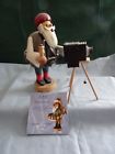 21002 Kwo Bearded Photographer With