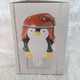 A&i 665098554530 New 2018 Christmas Wax Melt Warmer Plug-in Penguin Fragrance Diffuser Hat Cute
