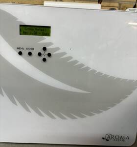 Aroma-003-230802 Aroma Retail Professional Scent Machine - 101 White 003-2302 Used