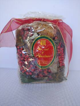 Aromatique 719997139319 Smell Of Christmas Potpourri Decorative Fragrance Bag Standard 16-oz