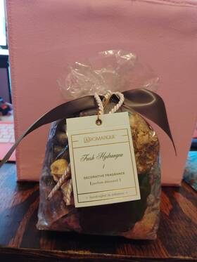 Aromatique 719997632360 Fresh Hydrangea Decorative Fragrance Potpourri 7 Oz Bag