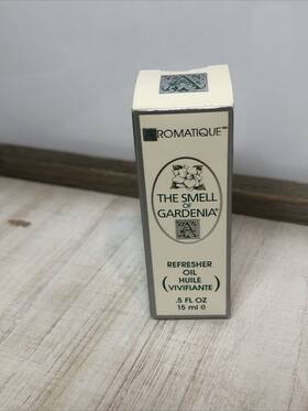 Aromatique 719997763316 The Smell Of Gardenia Refresher Oil 0.5 Fl Oz 15 Ml- 40% Used Vtg Dis