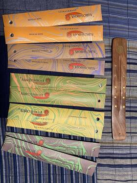 Inc13 Auroshikha Agarbathies Cedar Incense Sticks 10 Pack Bundle - Sticks/pack