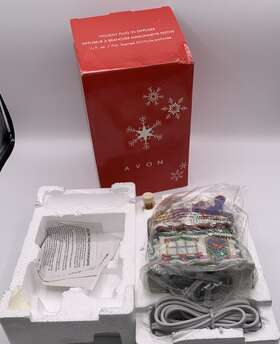 12222 Avon 2004 Christmas Holiday Plug-in Diffuser With Winter Scented Oil