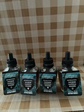 Bath And Body 0667659392100 Works X4 Wicked Vanilla Woods Fragrance Refill Bulbs