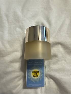 Bath And Body Works 667554462724 Light Up Wallflower Plug-in