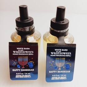 028010035 Bath & Body Works And Celebration Of Lights Wallflowers Fragrance Refill Myrrh X2