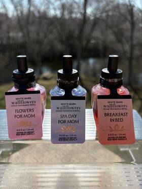 028029505 Bath & Body Works New And Mothers Day Wallflowers Refill Set Of 3-0.8 Fl Oz