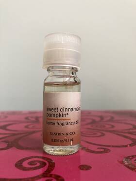 Bath & Body Works 637293106081 And Sweet Cinnamon Pumpkin Home Fragrance Oil 0.33 Oz Very Rare