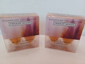 Bath & Body Works 637294875313 Wallflowers Twilight Woods And Signature Collection 4 Bulbs New See