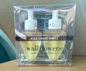 Bath & Body Works 667523669260 And Aromatherapy Black Currant Vanilla 2 Pack Wallflower Bulbs