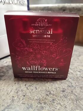 Bath & Body Works 667523669284 Wallflowers Sandalwood Fig Aromatherapy Sensual Refill Bulbs