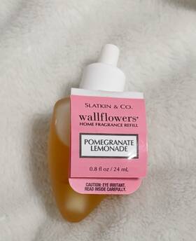 Bath & Body Works 667524113540 And / Slatkin Co. Pomegranate Lemonade Wallflowers Refill Bulb