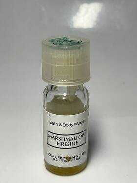 Bath & Body Works 667533243740 And Home Fragrance Oil Marshmallow Fireside Read 40% Full