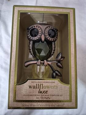 Bath & Body Works 667533398082 And Wallflowers Luxe Wise Owl Autumn Plugin Diffuser Bulb Decor
