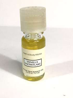 Bath & Body Works 667534143391 And Home Fragrance Oil Vanilla Snowflake .33 Fl Oz New