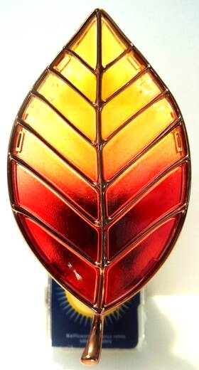 Bath & Body Works 667541344552 Beech Leaf Night Light Wallflower Plug In Diffuser Unit New