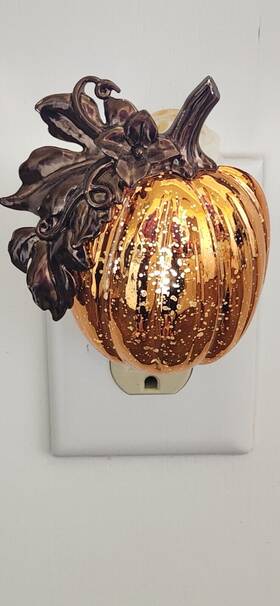 Bath & Body Works 667544318888 And Wallflowers Large Frosted Pumpkin Fragrance Plugin Nightlight
