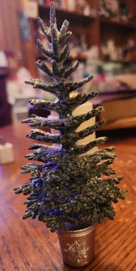 Bath & Body Works 667545520853 Wallflowers Pine Tree With Silver Frost Plugin Diffuser