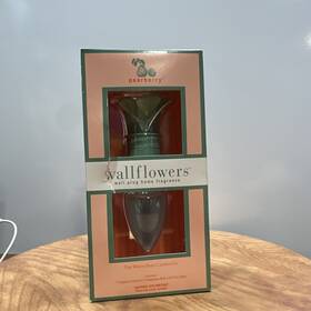 Bath & Body Works 667547435933 New Pearberry Wallflowers Bulb White Barn Candle Co Nos