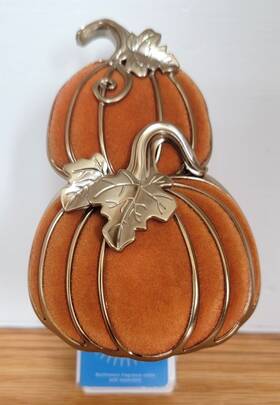 Bath & Body Works 667548112635 And Velvet Stacked Pumpkin Light Up Wallflower Plug In