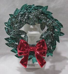 Bath & Body Works 667548965132 And Wallflower Fragrance Plug Christmas Shiny Green Wreath Bow