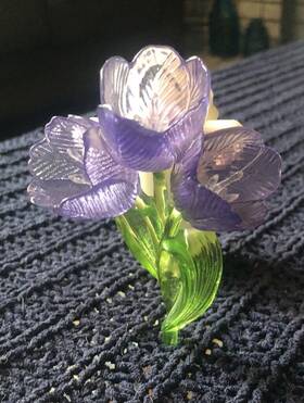 Bath & Body Works 667549183283 And Purple Flower Bouquet Nightlight Wallflower Fragrance Plug