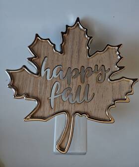 Bath & Body Works 667550130313 And Wallflowers Happy Fall Maple Leaf Nightlight Diffuser Plugin