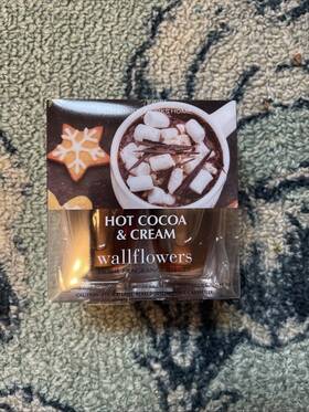 Bath & Body Works 667550756810 And Home Wallflower Hot Cocoa Cream 2 Refills New