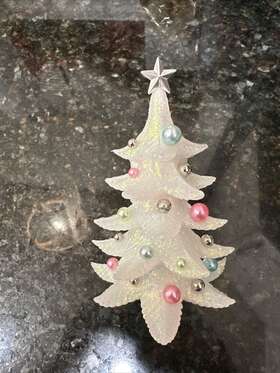 Bath & Body Works 667551014193 And Wallflowers Christmas Tree Home Plugin White With Balls