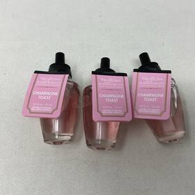 Bath & Body Works 667552671227 Lot Of 3 And Champagne Toast Wallflower Refill White Barn Sealed