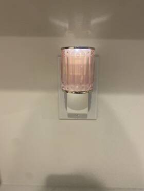 Bath & Body Works 667552733987 And Wallflower Fragrance Plug Nightlight Pink Gemstone Gold Trim
