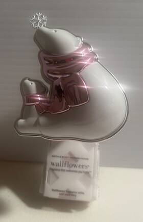 Bath & Body Works 667553591074 And Polar Bears With Snowflake Wallflower Plug Silver White Pink New