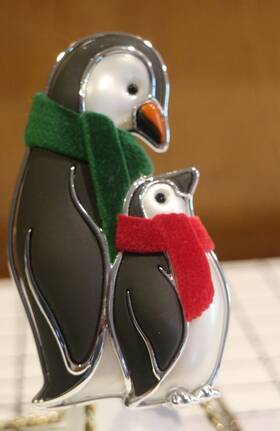 Bath & Body Works 667553591098 And Wallflower Penguin Couple Holiday Fragrance Plug In - New