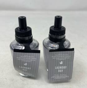 Bath & Body Works 667553771988 And Wallflowers Refill 2-pack - Laundry Day 24 Ml 0.8 Fl Oz