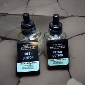 Bath & Body Works 667554129313 2 Fresh Cotton Wallflower And Refill Bulbs New Sealed