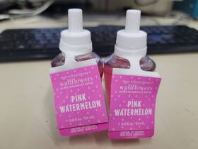 Bath & Body Works 667555868143 Two 2 New White Barn Pink Watermellon Wallflower Refill