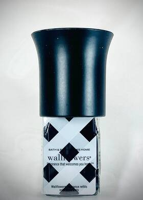 Bath & Body Works 667556056389 New Black Matte Flare Diffuser Wallflower And Plug In Unlit