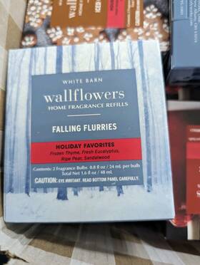 Bath & Body Works 667557540733 2 And Falling Flurries Wallflower Plug Fragrance Refills