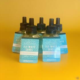 Bath & Body Works 667557975207 And Fiji White Sands Enhanced Wallflowers Set Of 5