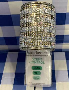 Bath & Body Works 667557979939 And Shine Sparkle Scent Control Wallflowers Fragrance Plug In