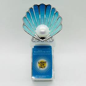 Bath & Body Works 667558338490 Oyster Shell Pearl Wallflower Fragrance Nightlight Plug