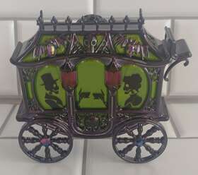 Bath & Body Works 667558686515 And 2023 Creepy Carriage Halloween Projector Wallflower Plug In