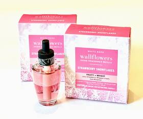 2-pks Bath & Body Works 667559068044 2 And Strawberry Snowflakes Wallflowers Refills 4 Bulbs New