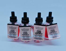 Bath & Body Works 667659313730 4 And Cherry Almond Shortbread Wallflowers Home Fragrance Refill