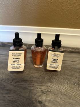 Bath & Body Works 667659325542 3 And Pumpkin Pecan Waffles Fragrance Refill Wallflowers Lot New