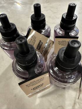 Bath & Body Works 667659325580 And / Lavender Vanilla Wallflower Fragrance Refill 5 Pack