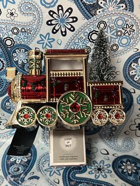 Bath & Body Works 667659327645 And Christmas Train Projector Light Up 24/7 Wallflower Plug In