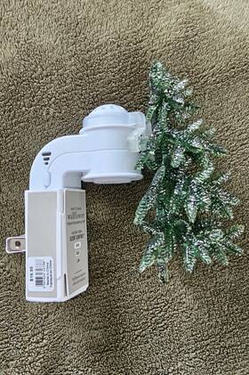 Bath & Body Works 667659327768 Natural Tree Wallflowers Fragrance Plug In Holder Scent Control